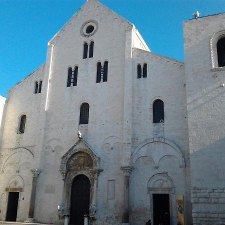 La Rosa Rossa Hotel Bari Bagian luar foto