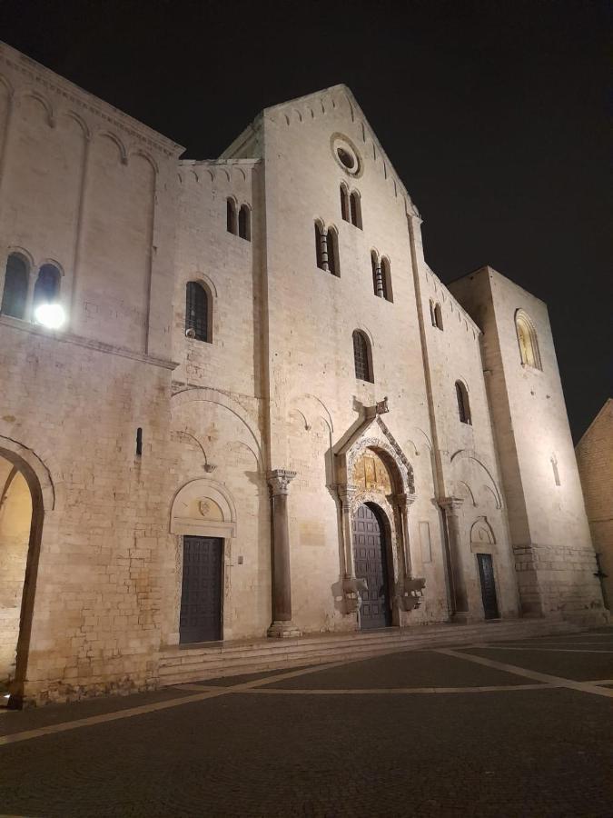 La Rosa Rossa Hotel Bari Bagian luar foto