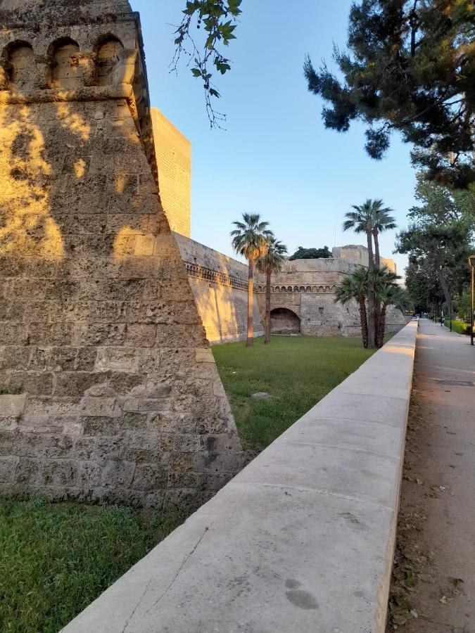 La Rosa Rossa Hotel Bari Bagian luar foto