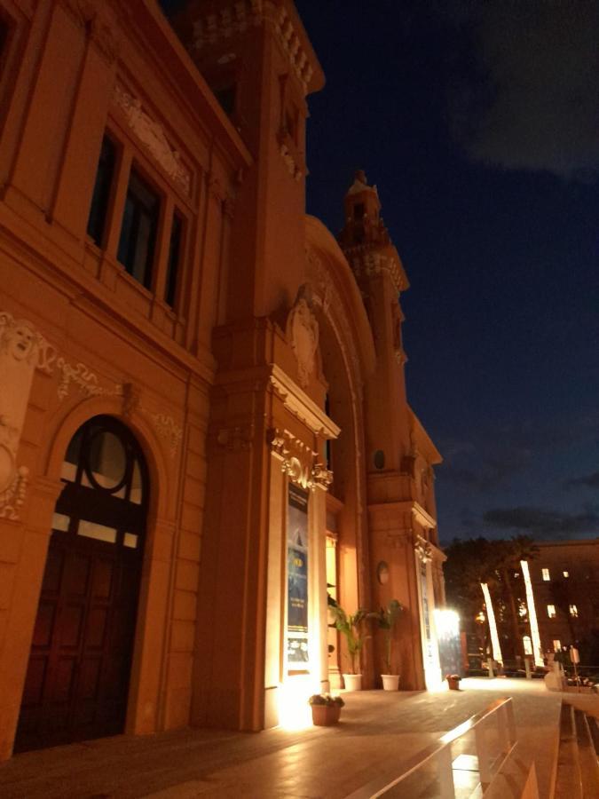 La Rosa Rossa Hotel Bari Bagian luar foto