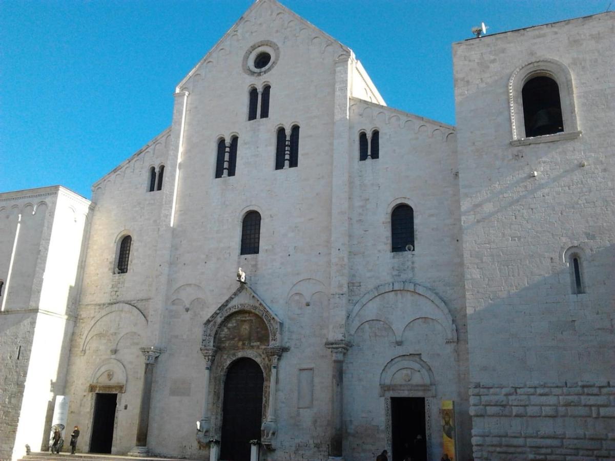 La Rosa Rossa Hotel Bari Bagian luar foto